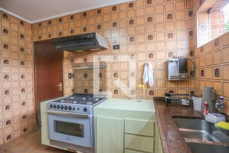 Casa à venda com 300m², 3 quartos e 3 vagas Casa à venda com 300m², 3 quartos e 3 vagasCozinha