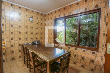 Casa à venda com 300m², 3 quartos e 3 vagas Casa à venda com 300m², 3 quartos e 3 vagasCozinha