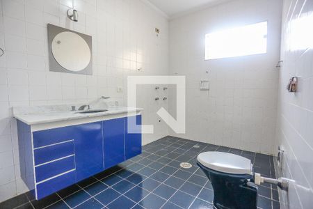 Casa à venda com 300m², 3 quartos e 3 vagas Casa à venda com 300m², 3 quartos e 3 vagasBanheiro Suite 1