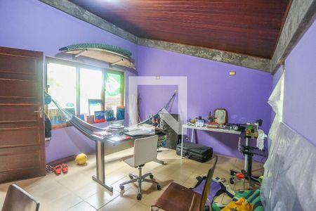 Casa à venda com 300m², 3 quartos e 3 vagas Casa à venda com 300m², 3 quartos e 3 vagasQuarto 2