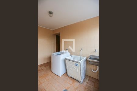 Casa à venda com 300m², 3 quartos e 3 vagas Casa à venda com 300m², 3 quartos e 3 vagasArea de Serviço