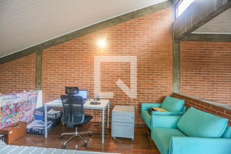 Casa à venda com 300m², 3 quartos e 3 vagas Casa à venda com 300m², 3 quartos e 3 vagasMezzanino