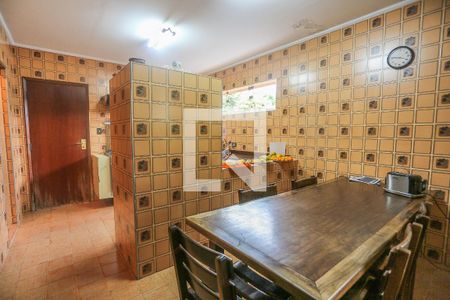 Casa à venda com 300m², 3 quartos e 3 vagas Casa à venda com 300m², 3 quartos e 3 vagasCozinha