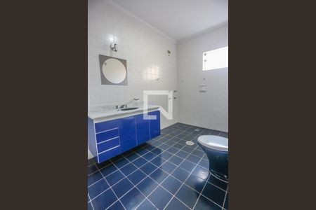 Casa à venda com 300m², 3 quartos e 3 vagas Casa à venda com 300m², 3 quartos e 3 vagasBanheiro Suite 1