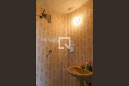 Casa à venda com 300m², 3 quartos e 3 vagas Casa à venda com 300m², 3 quartos e 3 vagasBanheiro 2