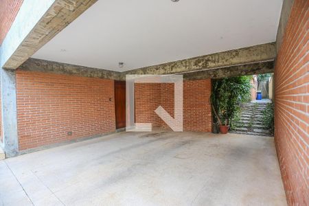 Casa à venda com 300m², 3 quartos e 3 vagas Casa à venda com 300m², 3 quartos e 3 vagasGaragem