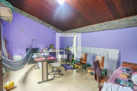 Casa à venda com 300m², 3 quartos e 3 vagas Casa à venda com 300m², 3 quartos e 3 vagasQuarto 2