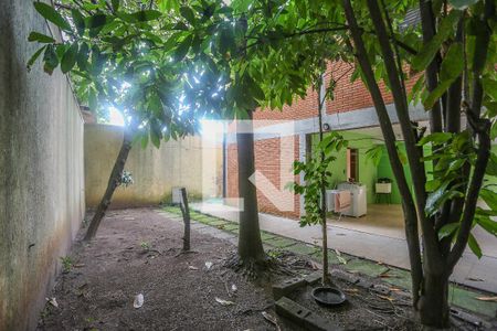 Casa à venda com 300m², 3 quartos e 3 vagas Casa à venda com 300m², 3 quartos e 3 vagasQuintal