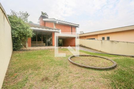 Casa à venda com 300m², 3 quartos e 3 vagas Casa à venda com 300m², 3 quartos e 3 vagasGaragemQuintal