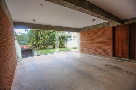 Casa à venda com 300m², 3 quartos e 3 vagas Casa à venda com 300m², 3 quartos e 3 vagasGaragem