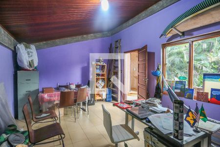 Casa à venda com 300m², 3 quartos e 3 vagas Casa à venda com 300m², 3 quartos e 3 vagasQuarto 2