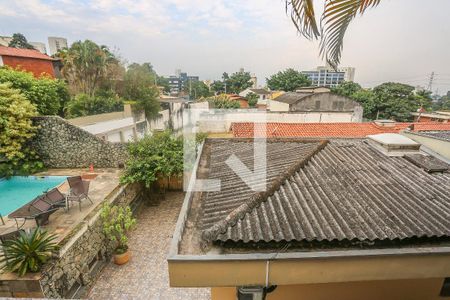 Casa à venda com 300m², 3 quartos e 3 vagas Casa à venda com 300m², 3 quartos e 3 vagasTerraço Vista