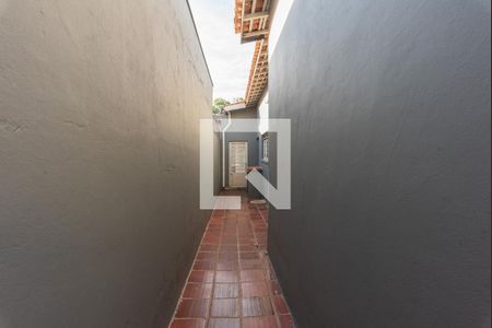 Casa à venda com 155m², 3 quartos e 5 vagas Casa à venda com 155m², 3 quartos e 5 vagasQuintal