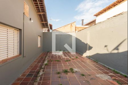 Casa à venda com 155m², 3 quartos e 5 vagas Casa à venda com 155m², 3 quartos e 5 vagasQuintal