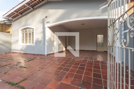 Casa à venda com 155m², 3 quartos e 5 vagas Casa à venda com 155m², 3 quartos e 5 vagasGaragem