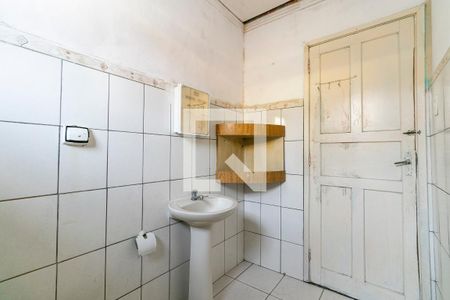 Casa à venda com 360m², 1 quarto e 3 vagas Casa à venda com 360m², 1 quarto e 3 vagasBanheiro