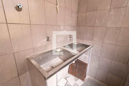 Casa à venda com 200m², 3 quartos e 2 vagas Casa à venda com 200m², 3 quartos e 2 vagasLavanderia (Torneira)