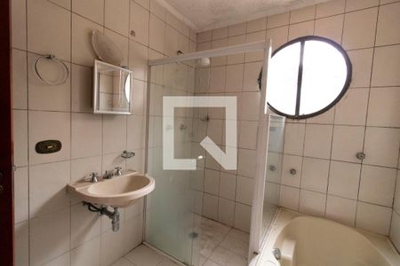 Casa à venda com 200m², 3 quartos e 2 vagas Casa à venda com 200m², 3 quartos e 2 vagasBanheiro da Suíte 2