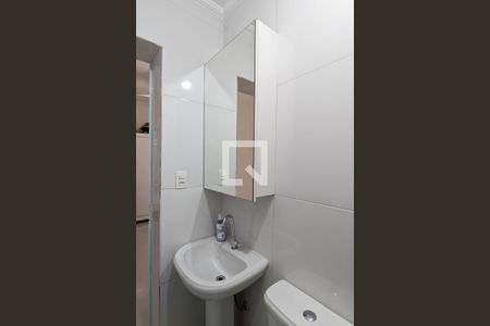 Casa à venda com 150m², 4 quartos e 2 vagas Casa à venda com 150m², 4 quartos e 2 vagasBanheiro da suíte da casa 2