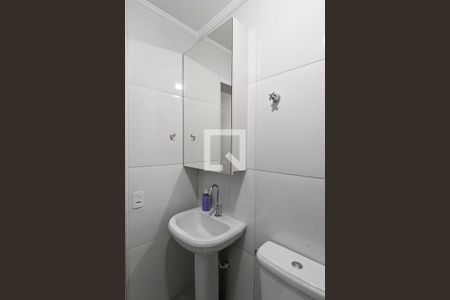 Casa à venda com 150m², 4 quartos e 2 vagas Casa à venda com 150m², 4 quartos e 2 vagasBanheiro da casa 2