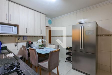 Casa à venda com 150m², 4 quartos e 2 vagas Casa à venda com 150m², 4 quartos e 2 vagasCozinha