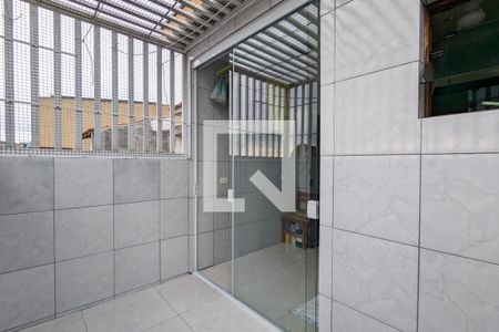 Casa à venda com 150m², 4 quartos e 2 vagas Casa à venda com 150m², 4 quartos e 2 vagasVaranda