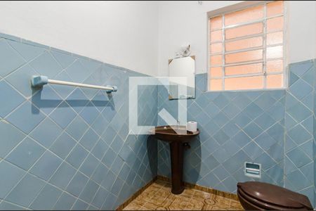 Casa à venda com 126m², 2 quartos e 8 vagas Casa à venda com 126m², 2 quartos e 8 vagasBanheiro