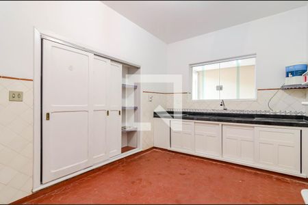 Casa à venda com 126m², 2 quartos e 8 vagas Casa à venda com 126m², 2 quartos e 8 vagasCozinha