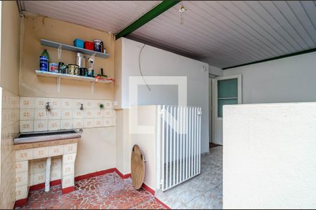 Casa à venda com 126m², 2 quartos e 8 vagas Casa à venda com 126m², 2 quartos e 8 vagasÁrea de serviço