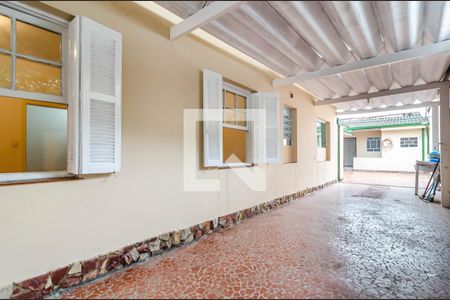 Casa à venda com 126m², 2 quartos e 8 vagas Casa à venda com 126m², 2 quartos e 8 vagasGaragem