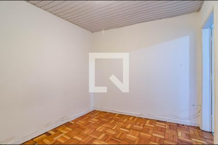 Casa à venda com 126m², 2 quartos e 8 vagas Casa à venda com 126m², 2 quartos e 8 vagasQuarto edícula