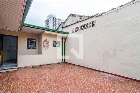Casa à venda com 126m², 2 quartos e 8 vagas Casa à venda com 126m², 2 quartos e 8 vagasQuintal