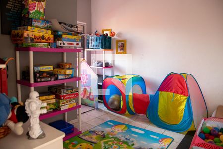 Casa à venda com 267m², 5 quartos e 2 vagas Casa à venda com 267m², 5 quartos e 2 vagasQuarto de Serviço 1