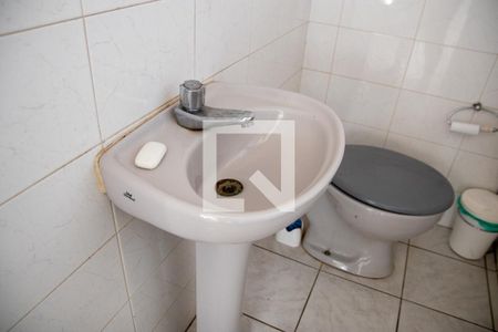 Casa à venda com 267m², 5 quartos e 2 vagas Casa à venda com 267m², 5 quartos e 2 vagasBanheiro de Serviço