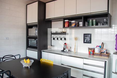 Casa à venda com 267m², 5 quartos e 2 vagas Casa à venda com 267m², 5 quartos e 2 vagasCozinha