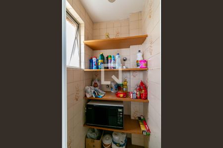 Apartamento à venda com 72m², 3 quartos e 2 vagas Apartamento à venda com 72m², 3 quartos e 2 vagasCozinha e Área de Serviço