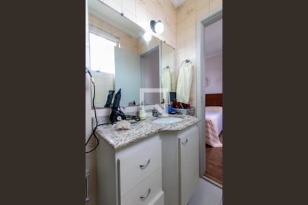 Apartamento à venda com 72m², 3 quartos e 2 vagas Apartamento à venda com 72m², 3 quartos e 2 vagasBanheiro da Suíte