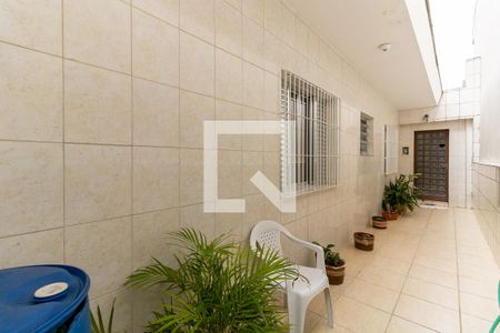 Casa para alugar com 147m², 2 quartos e 4 vagas Casa para alugar com 147m², 2 quartos e 4 vagasCorredor