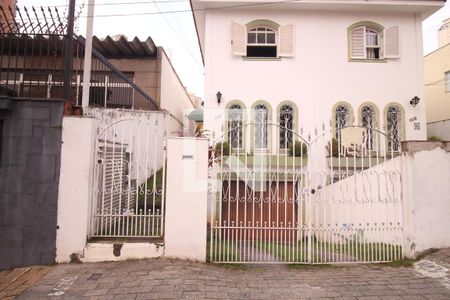 Casa à venda com 164m², 3 quartos e 4 vagasFachada