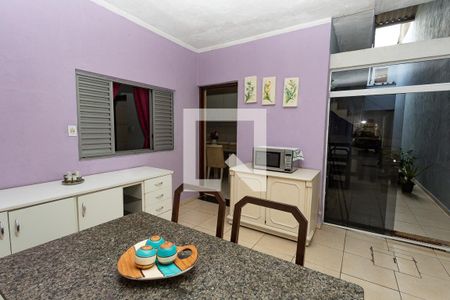 Casa à venda com 205m², 3 quartos e 3 vagas Casa à venda com 205m², 3 quartos e 3 vagasCozinha