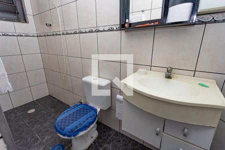 Casa à venda com 205m², 3 quartos e 3 vagas Casa à venda com 205m², 3 quartos e 3 vagasBanheiro da suíte