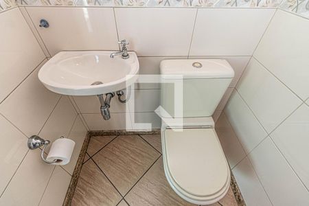 Casa à venda com 514m², 6 quartos e 8 vagas Casa à venda com 514m², 6 quartos e 8 vagasLavabo