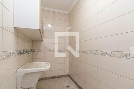 Casa à venda com 514m², 6 quartos e 8 vagas Casa à venda com 514m², 6 quartos e 8 vagasÁrea de Serviço 2