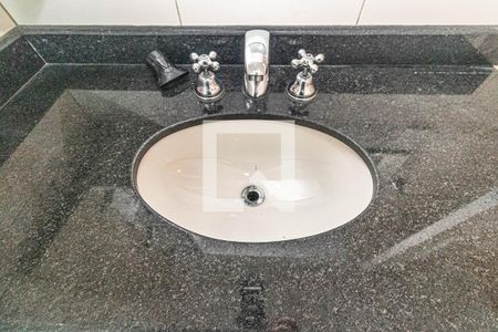Casa à venda com 514m², 6 quartos e 8 vagas Casa à venda com 514m², 6 quartos e 8 vagasBanheiro da Suíte 2