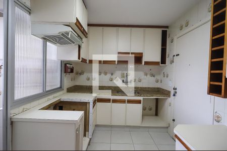 Apartamento à venda com 90m², 3 quartos e 2 vagasCozinha