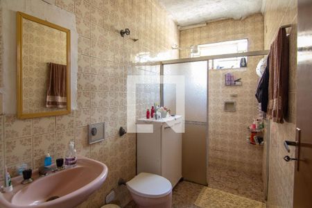 Casa à venda com 240m², 3 quartos e 2 vagasBanheiro