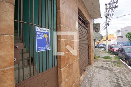 Casa à venda com 240m², 3 quartos e 2 vagasFachada