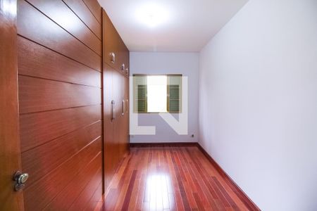 Quarto 2 de casa para alugar com 3 quartos, 150m² em Vila Lucia, São Paulo