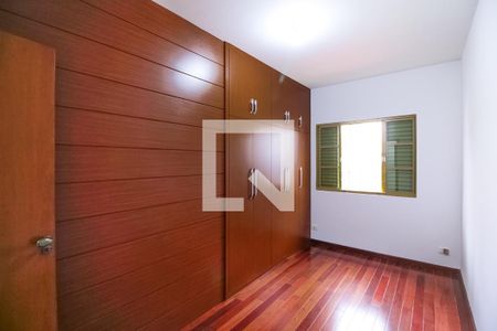 Quarto 2 de casa para alugar com 3 quartos, 150m² em Vila Lucia, São Paulo
