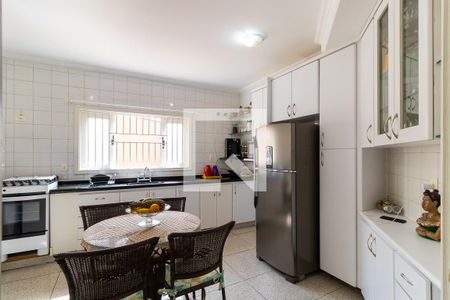 Casa à venda com 289m², 3 quartos e 10 vagasCozinha